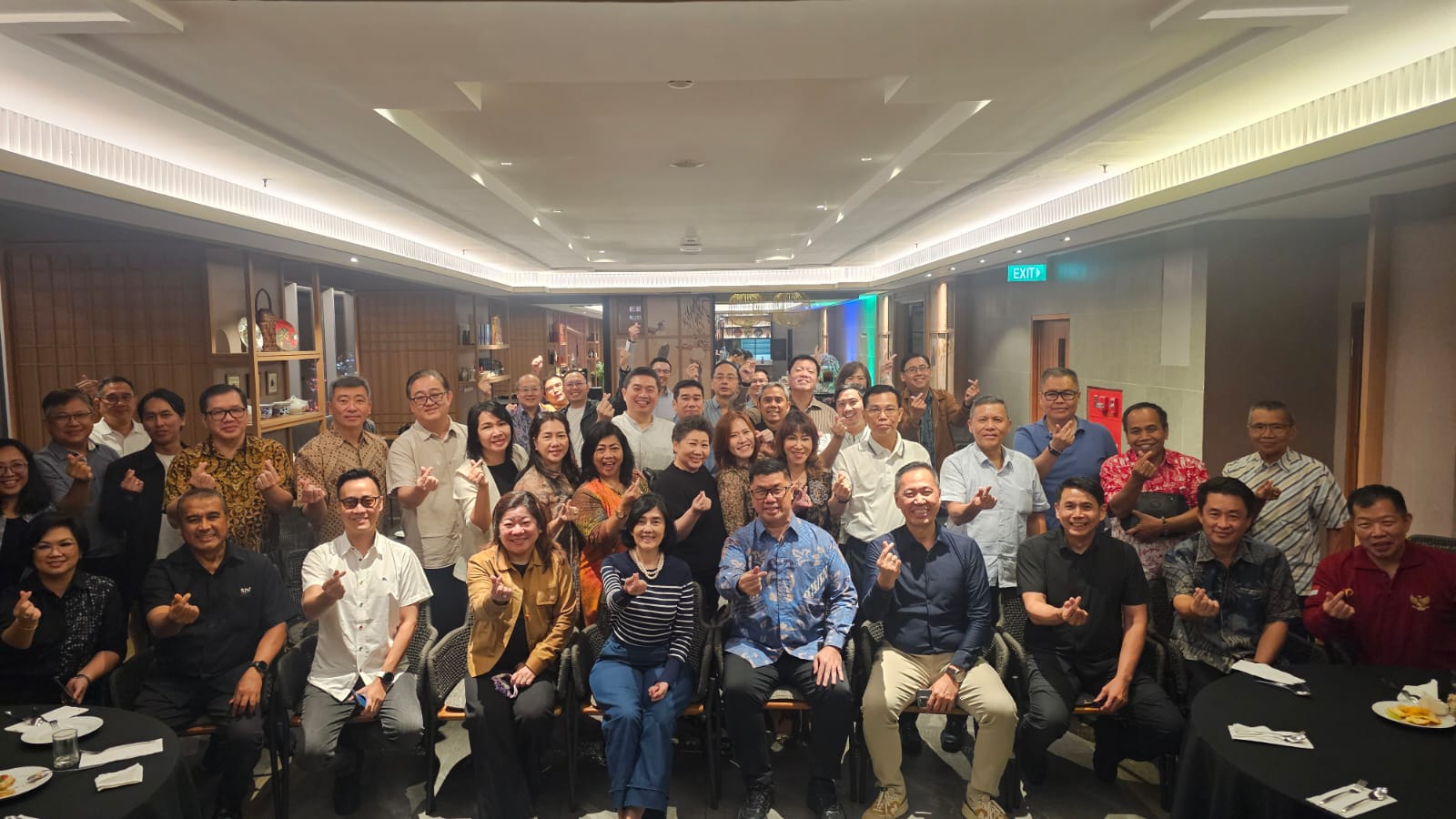 Dedy Budiman bersama member Sales Director Indonesia belajar strategi GEO dan AEO