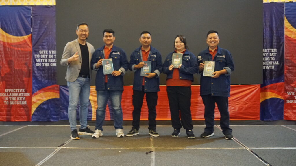 Peserta Sales Training PT SMART Tbk - Dedy Budiman