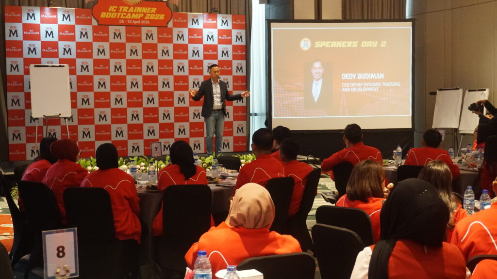 Dedy Budiman membawakan training Grow Faster Sell Stronger untuk sales leader The Magnum Ice Cream Company di Hotel Episode Gading Serpong
