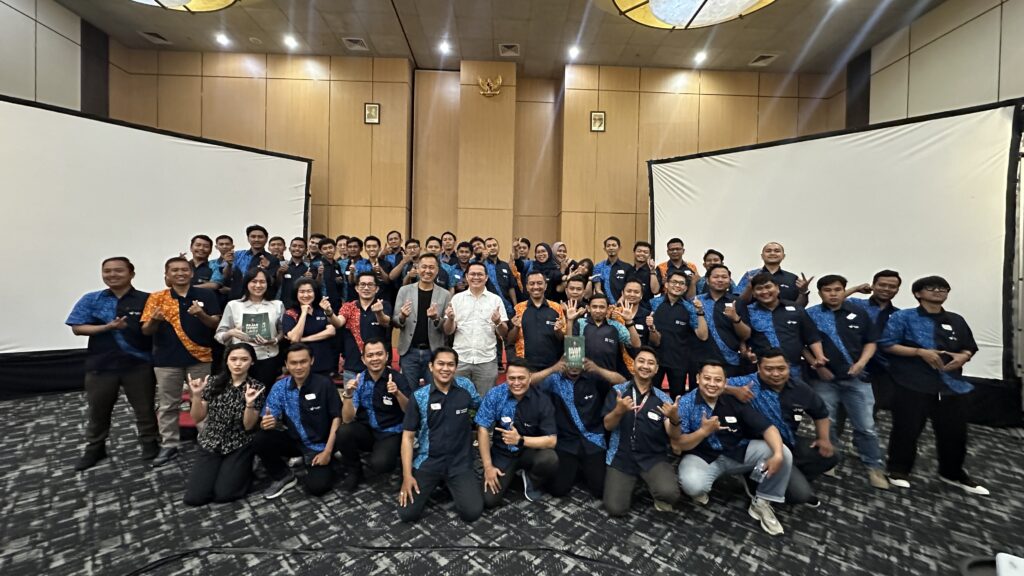 Dedy Budiman memberikan training Double Impact Selling kepada tim sales PT Tirtakencana Tatawarna Avian Brands di Hotel Ibis Gading Serpong April 2026