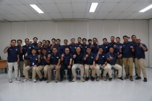 Peserta Area Marketing Development Yamaha berdiskusi dalam Training DEDICATED tentang strategi dan eksekusi pengembangan dealer.