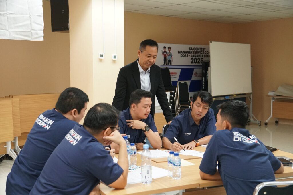 25 Supervisor dan Area Marketing Dealer Yamaha mengikuti training AI Visibility bersama Dedy Budiman
